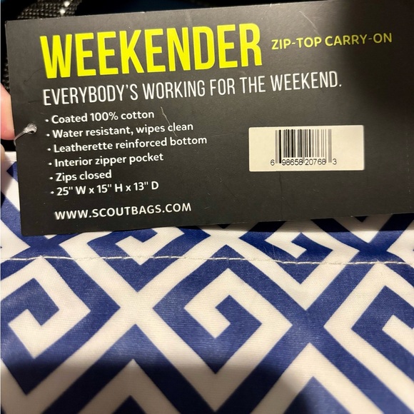 NWT Scout Weekender and Cosmetic Bag Set - Picture 10 of 11